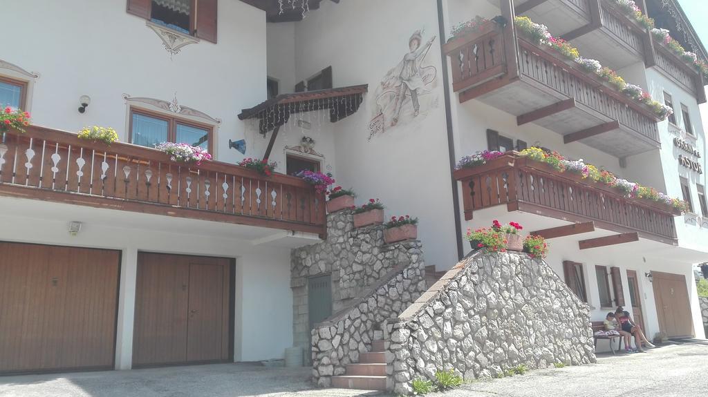Hotel Garnì Astor Arabba Esterno foto