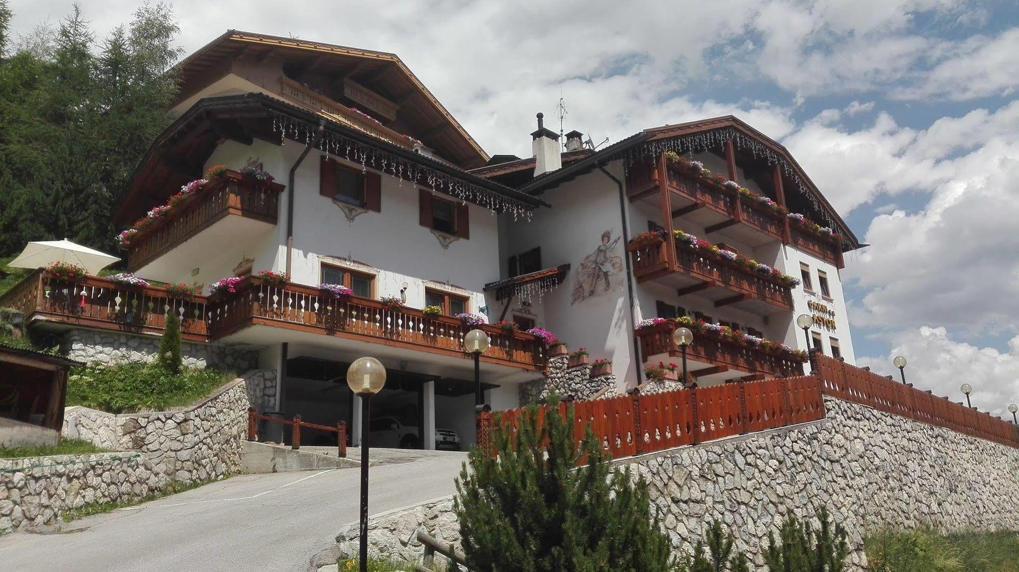 Hotel Garnì Astor Arabba Esterno foto