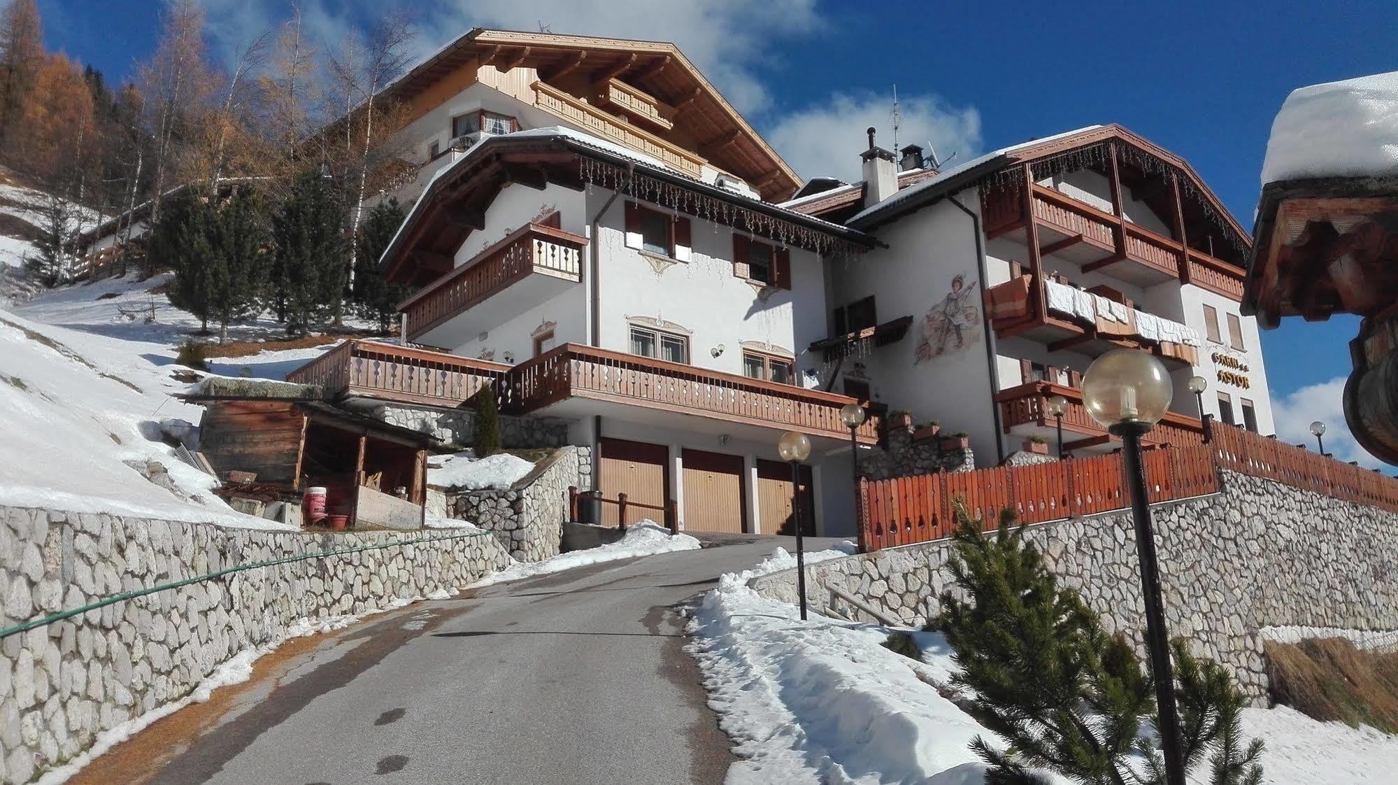 Hotel Garnì Astor Arabba Esterno foto